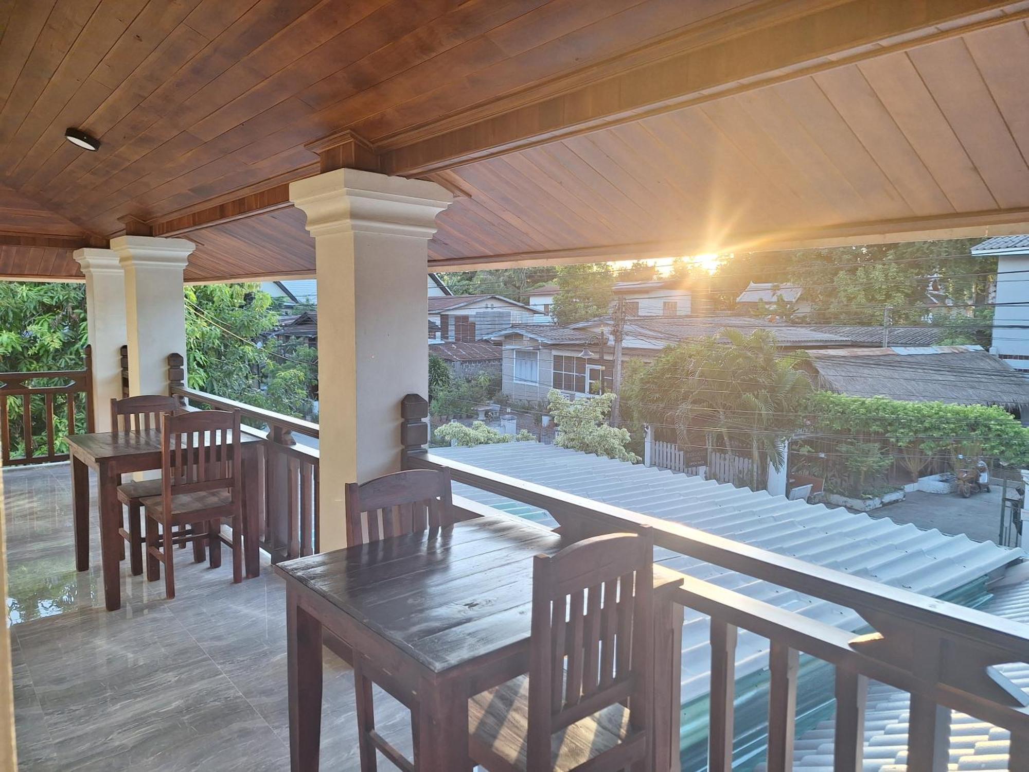 Villa Khounsok Sunset 루앙프라방 외부 사진